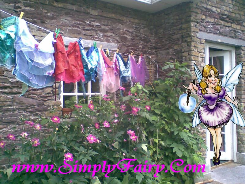 FairyWashingDay.jpg (35483 bytes)