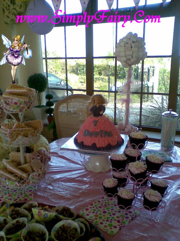 PrincessBanquet.jpg (26009 bytes)