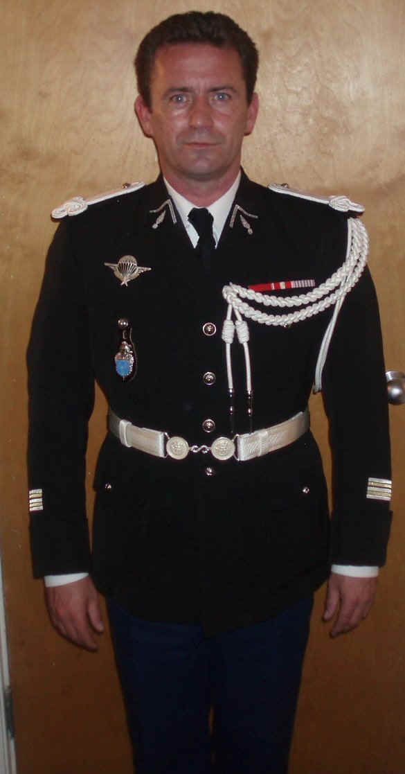 frenchofficer.JPG (76733 bytes)
